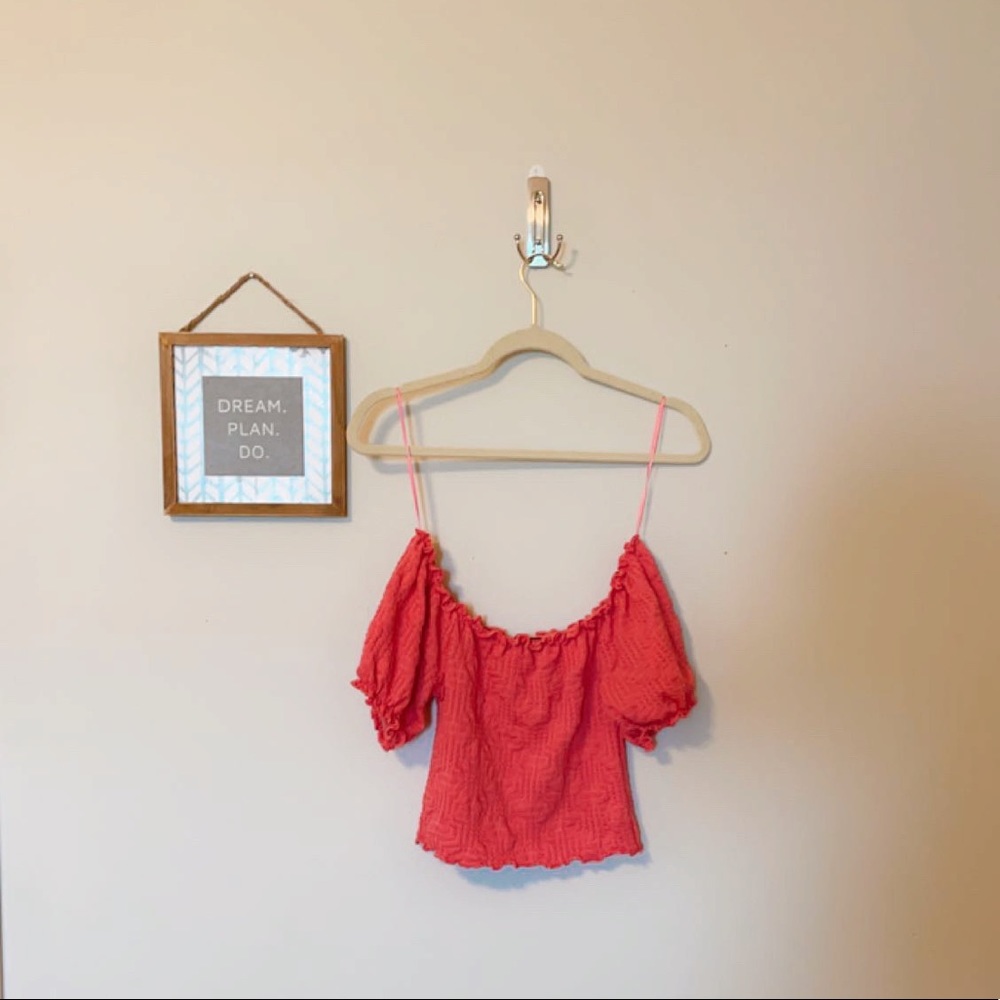 FRESHMAN CROPPED TOP
